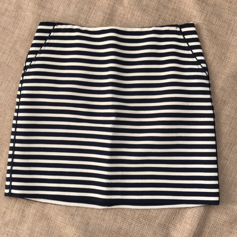 NWT Banana Republic classic navy stripe skirt 8